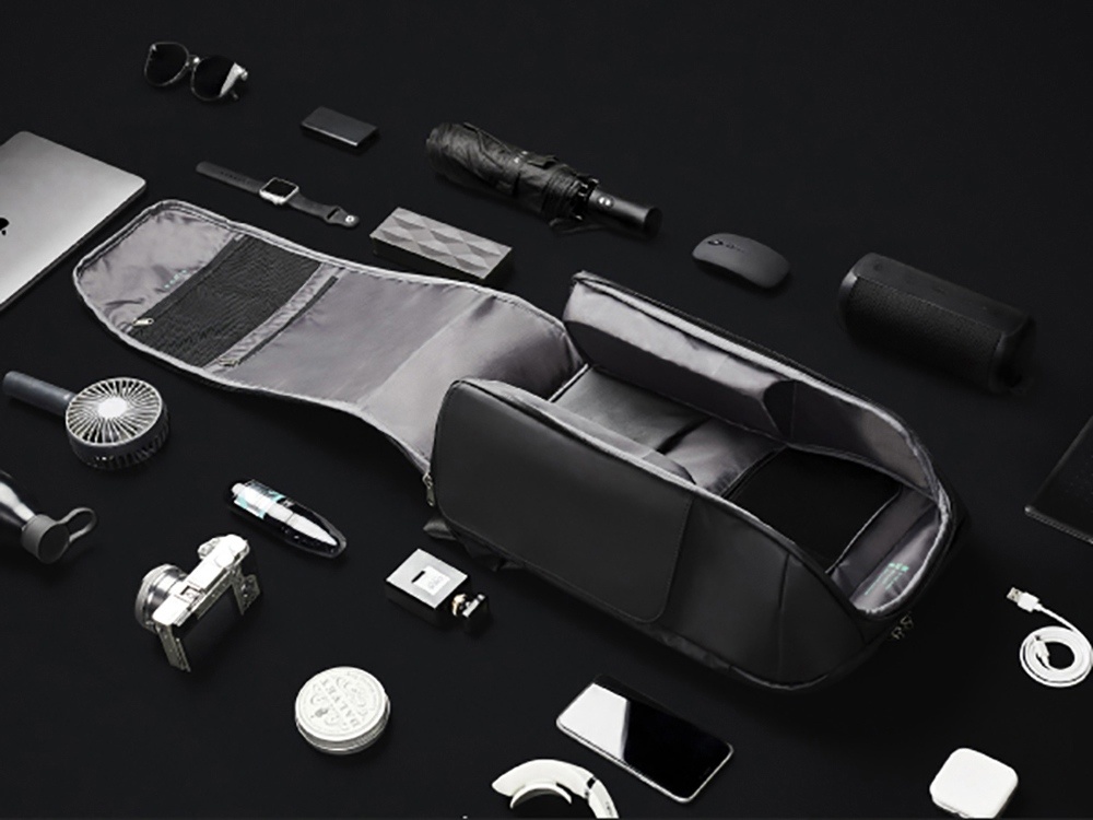 Водостойкий антикражный рюкзак FlipPack для ноутбука 15.6